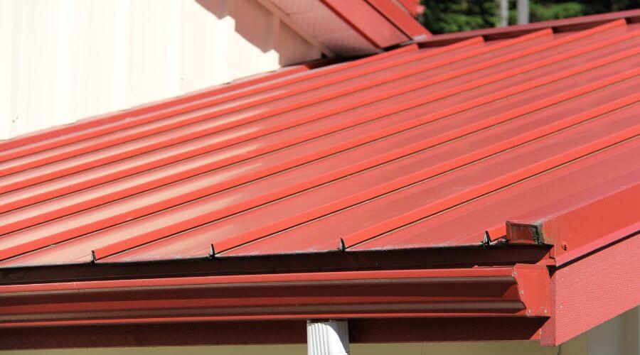 Professional gutter cleaning in Conesville, IA